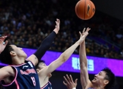 半岛体育网站入口-王汝恒在比赛中获得高命中率，成为胜出利器