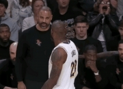 半岛体育官方-关于湖人主帅与球员发生争执，关系生变的信息