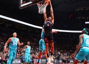 半岛体育app下载-猛龙核心状态回升，球队连胜气势如虹的简单介绍