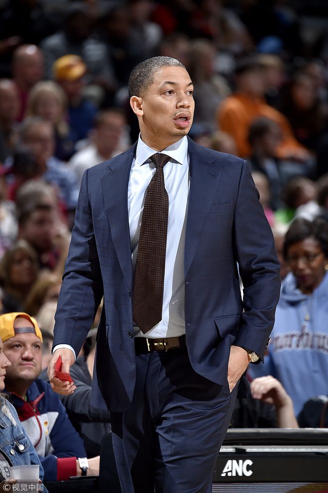 步行者开季不利，主帅寻找出路的简单介绍