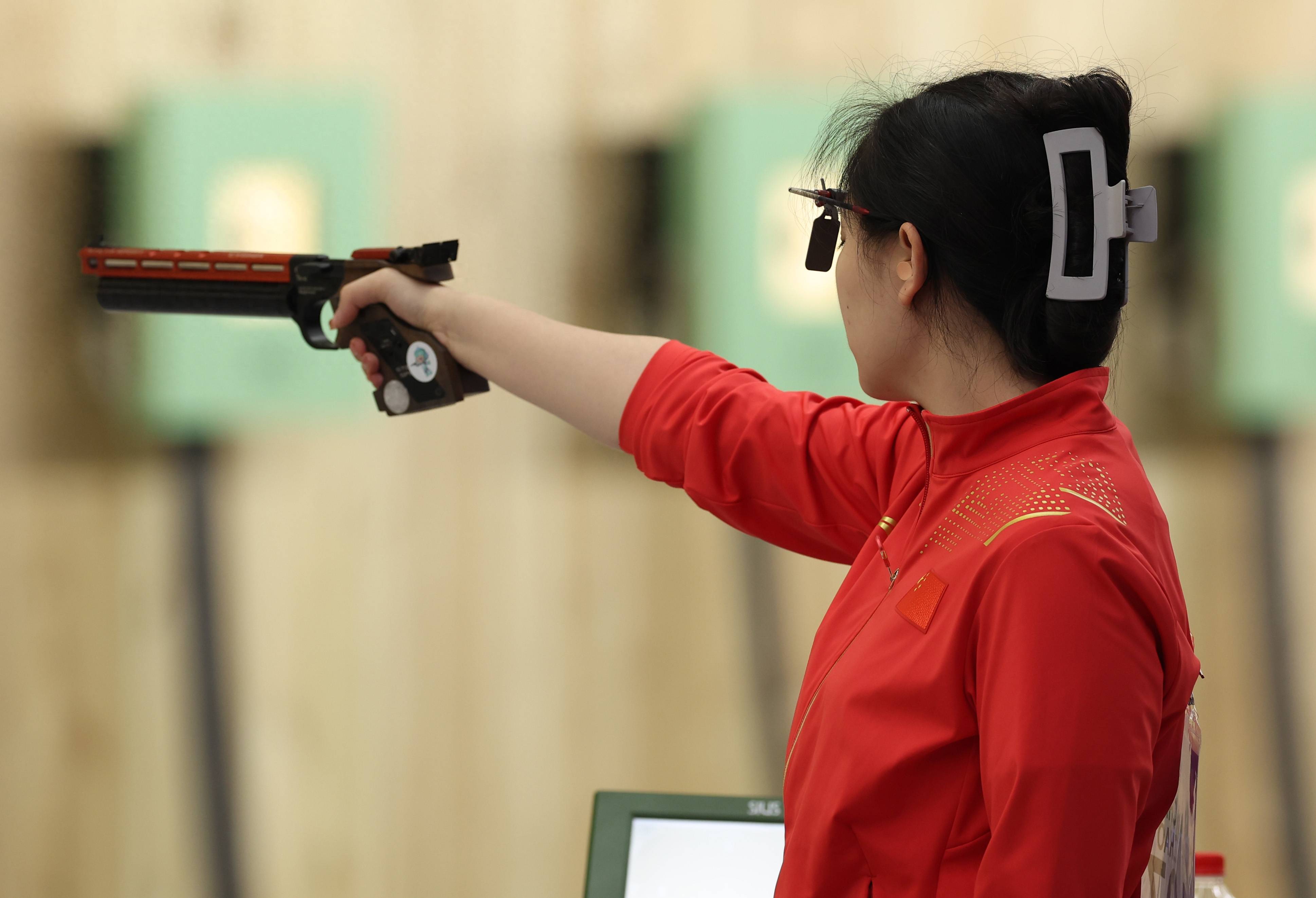 射击女子决赛俄罗斯选手夺得冠军