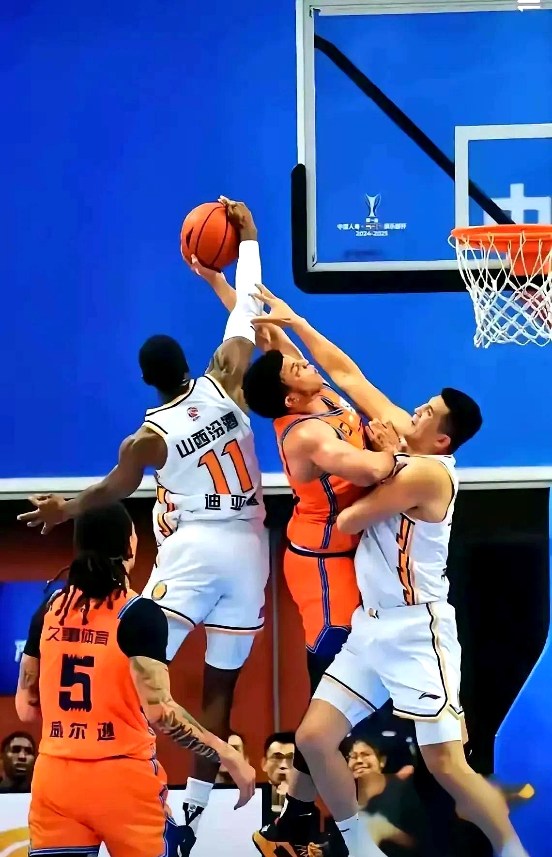 关于山西队主场连胜，实现三连胜壮行进的信息