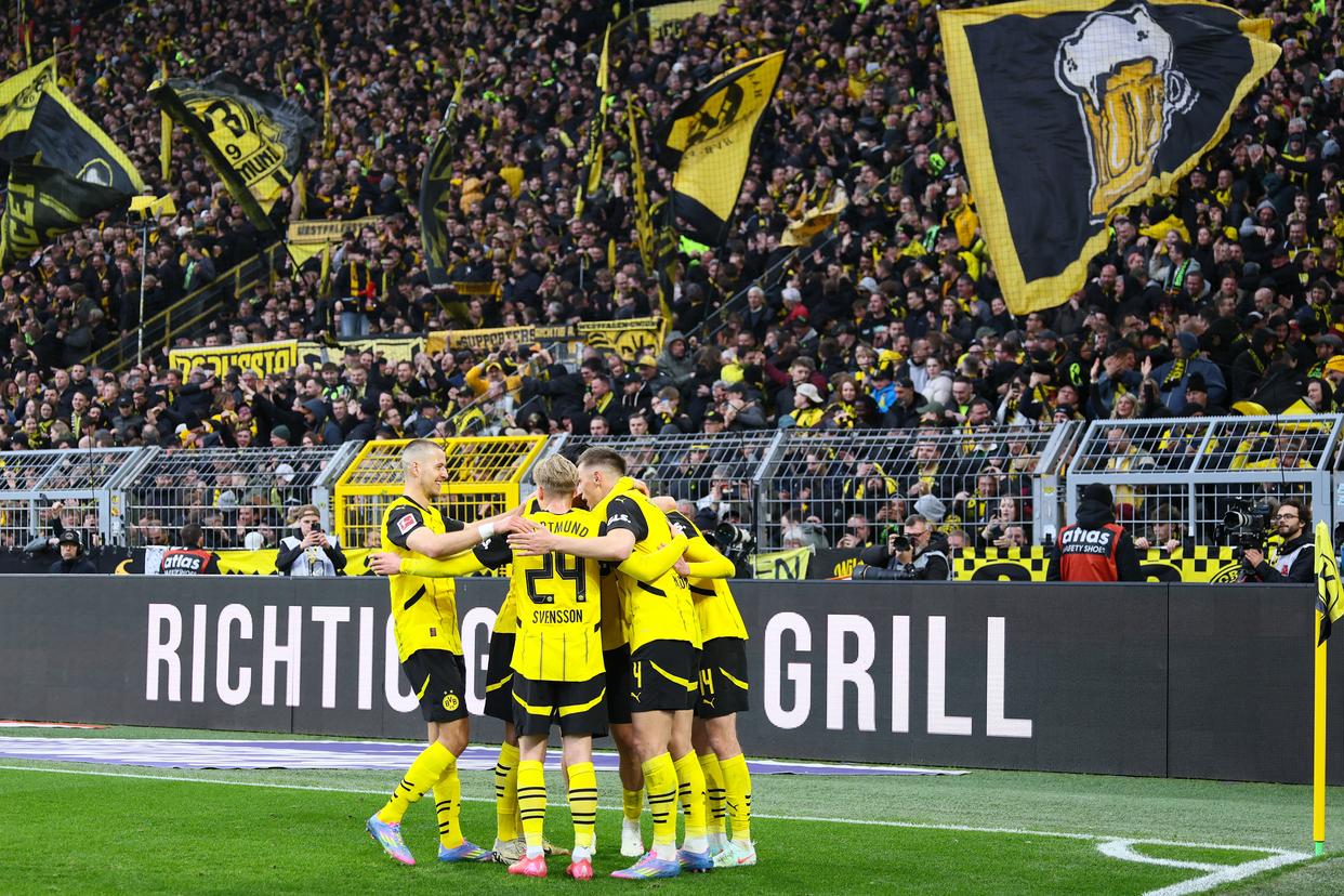 美因茨队在比赛中体现出色的团队默契