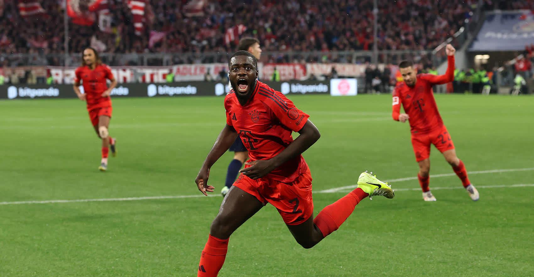 包含拜仁慕尼黑主场轻取，继续领跑德甲的词条