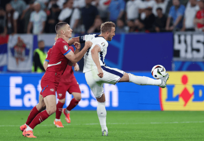 包含摩纳哥战胜欧塞尔：法甲强队继续发威的词条