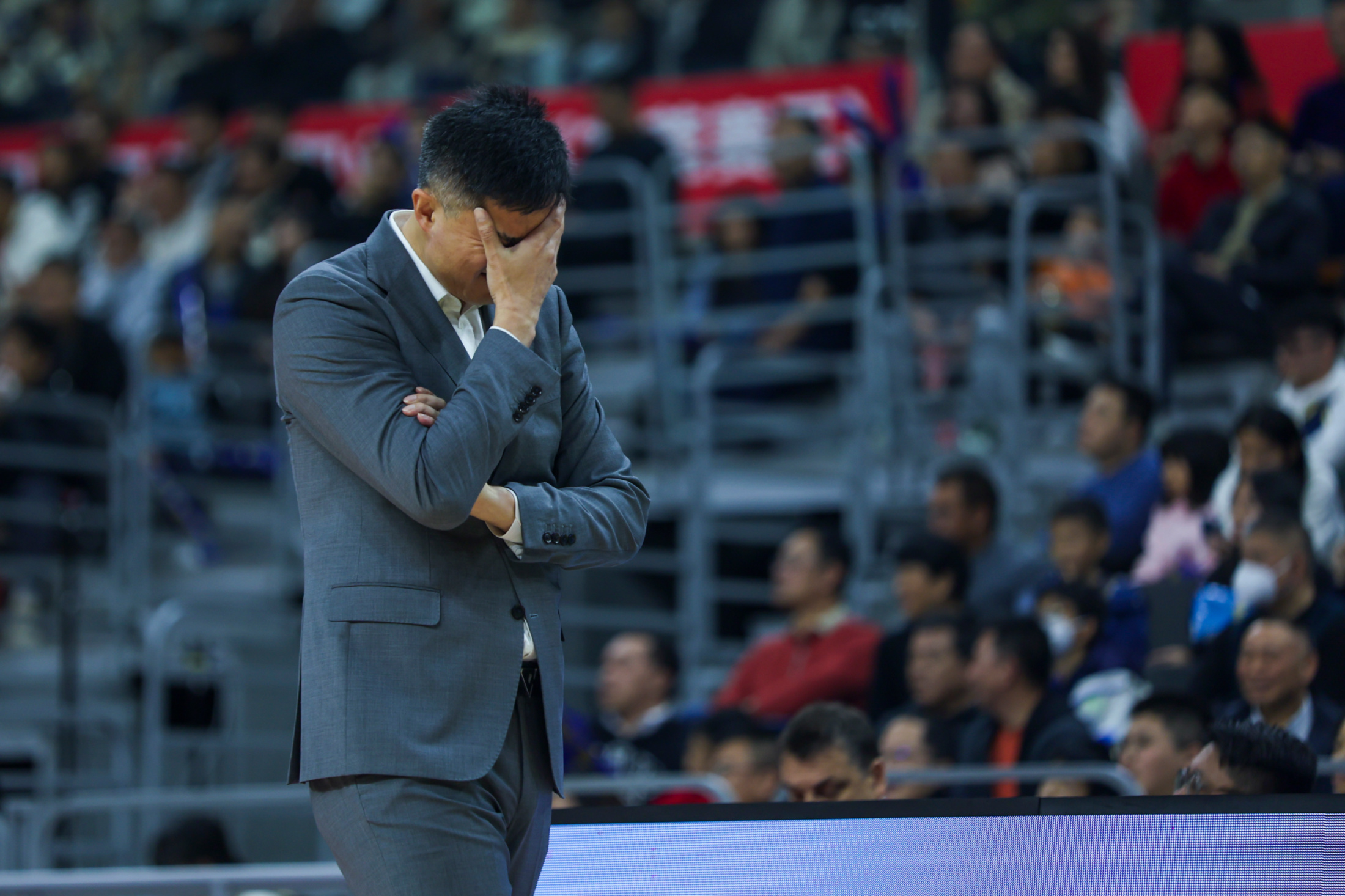 包含锋线突破，球队获得关键胜利的词条