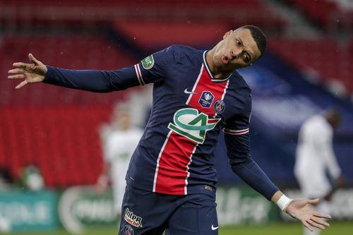 欧洲联赛强队遭遇困境，备战下一场战役