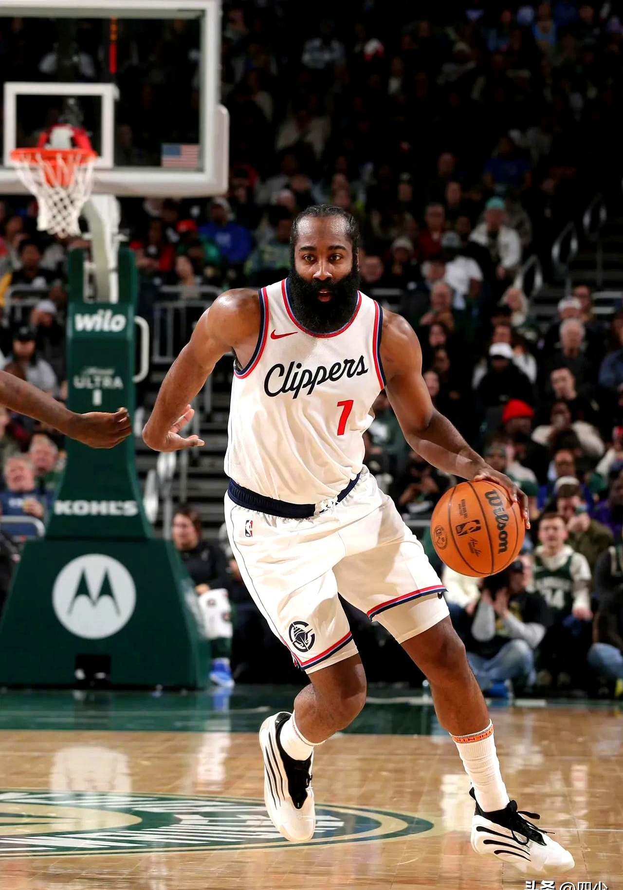 关于快船逆转太阳获得胜利的信息