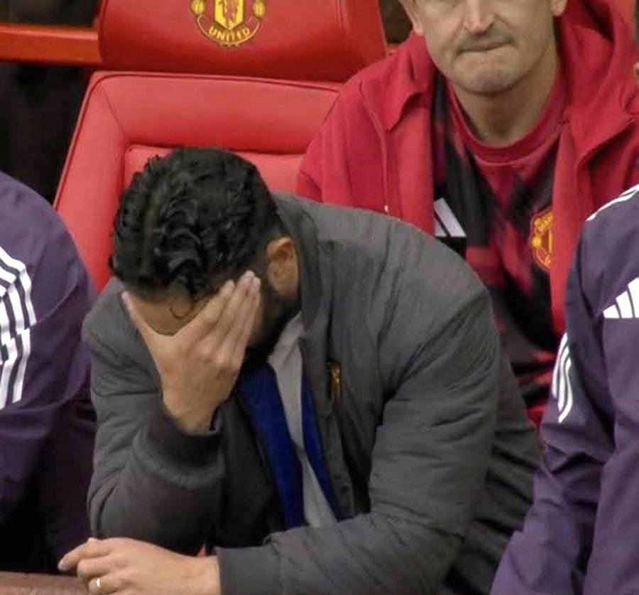 曼联客场遭遇不敌，争冠前景陷入困境