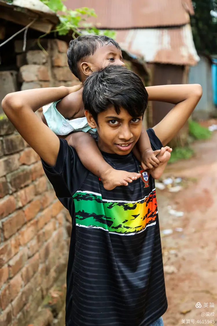 孟加拉队员在比赛中展示出色技艺