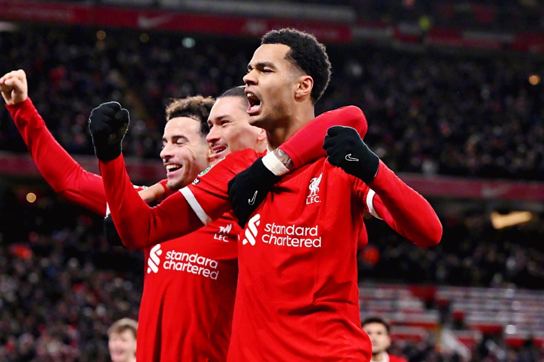 包含莱加内斯主场不敌对手，遭遇连败的词条